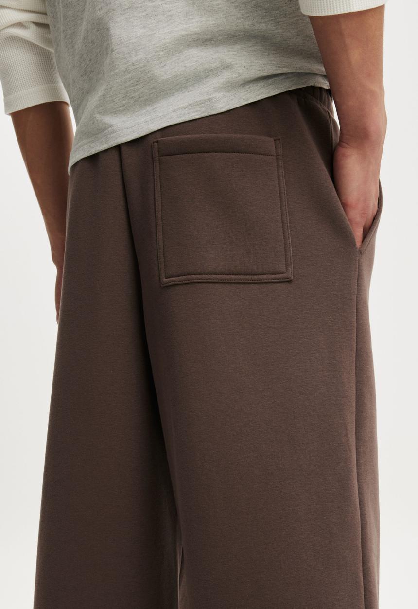 Cotton On - Super Baggy Track Pant - Washed Chocolate