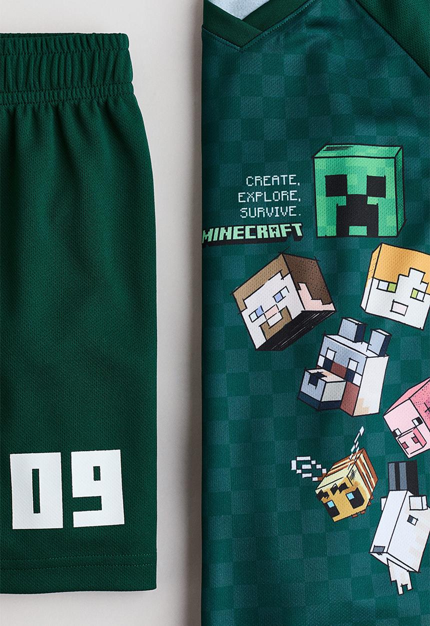 H&M - 2-piece football set - dark green/minecraft