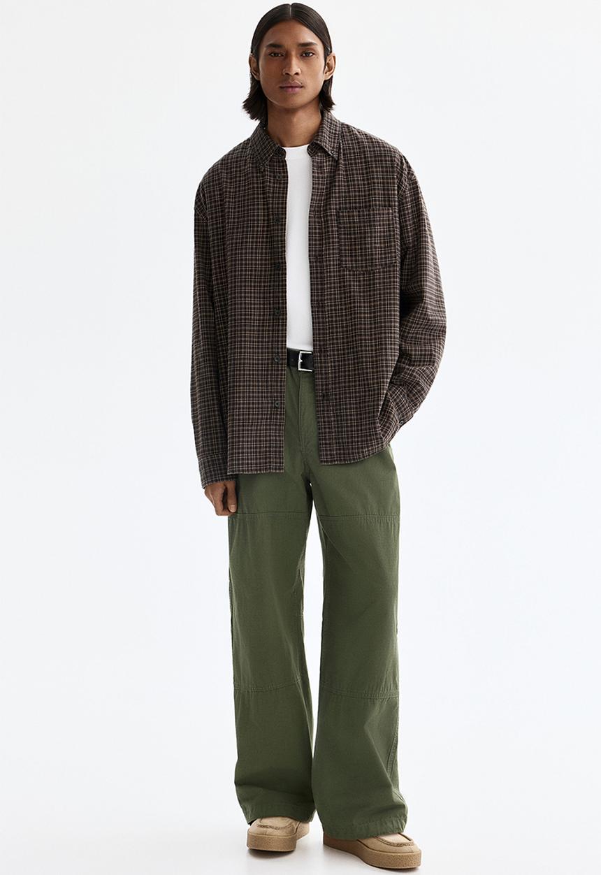 H&M - Relaxed fit cotton shirt - brown/checked