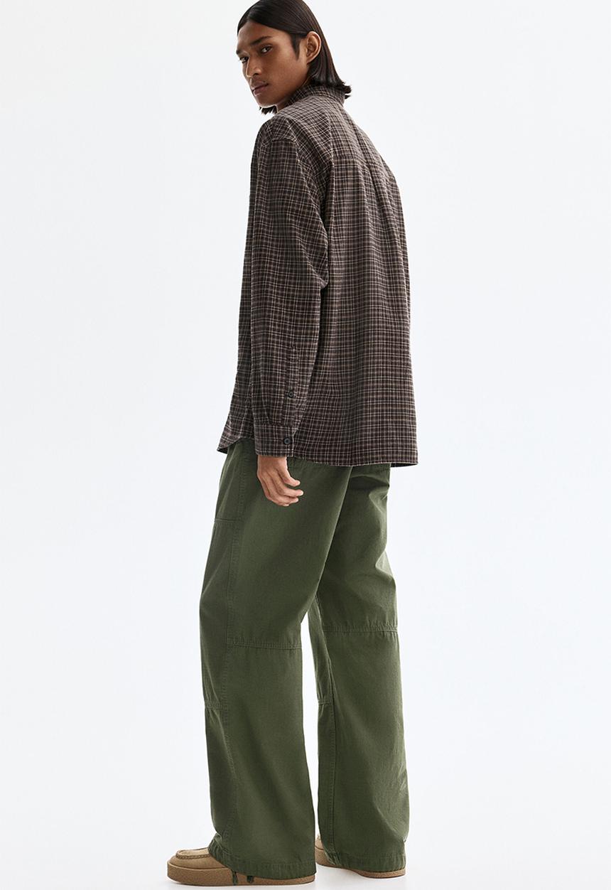H&M - Relaxed fit cotton shirt - brown/checked