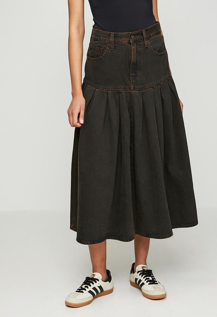 Levi’s® - Yoked Pleated Skirt - Over A Cup Skirt