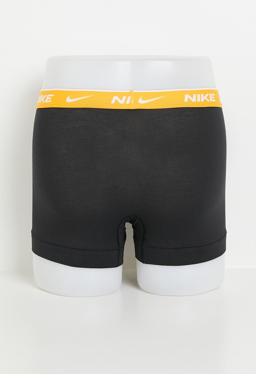 Nike - KE1008-Men's Dri-Fit Everyday Cotton Trunk 3 Pack - BLK UNI GLD/LIG PHTO BLU/OLV