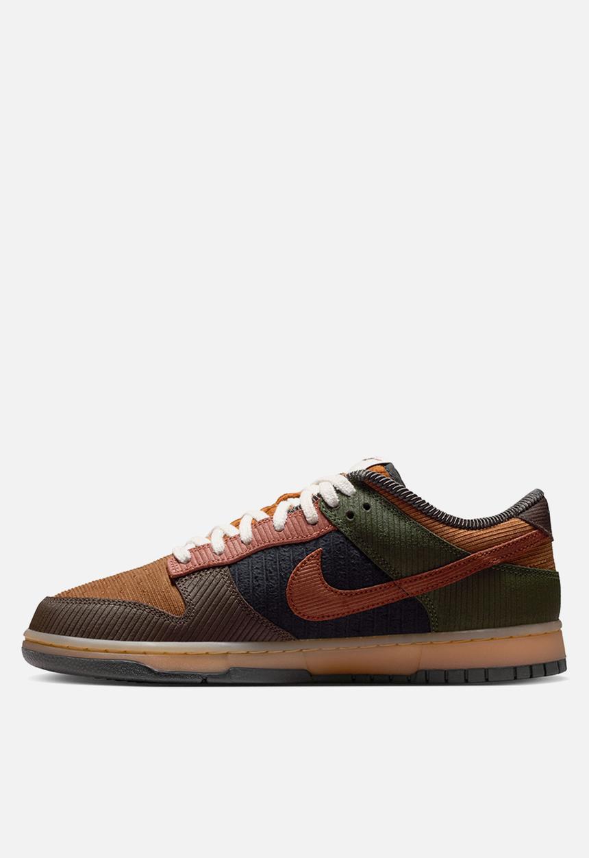 Nike - Nike Dunk Low Retro Premium