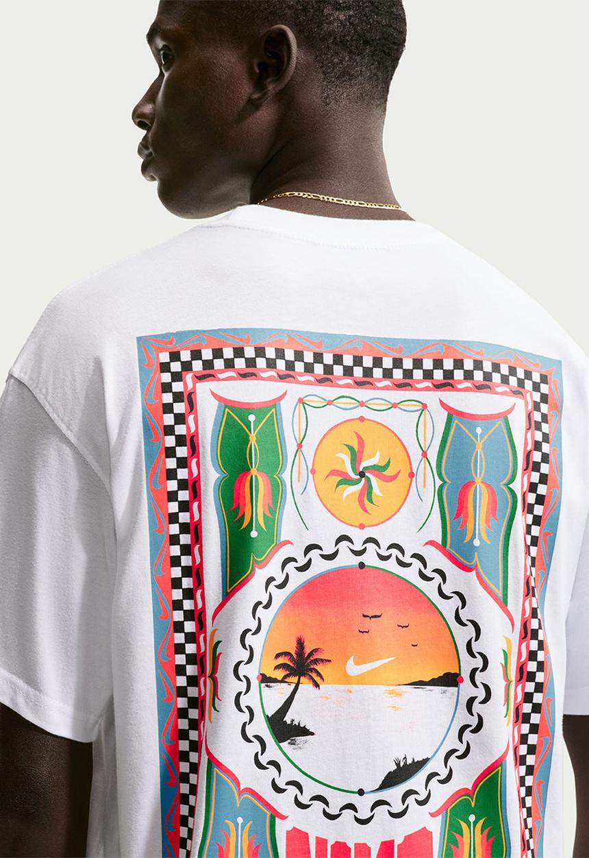 Nike -  "Palm Tree"  Loose-Fit T-Shirt - White/Ass