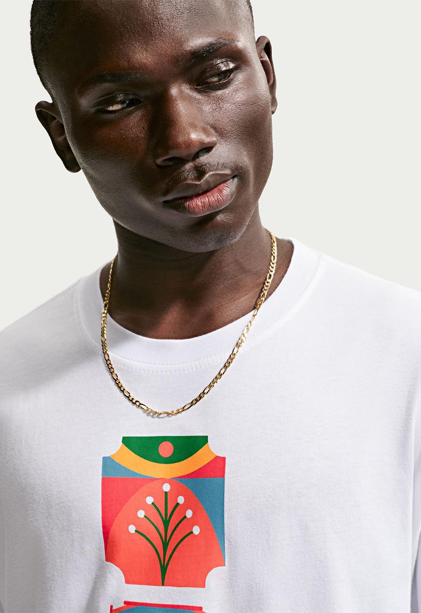 Nike -  "Palm Tree"  Loose-Fit T-Shirt - White/Ass