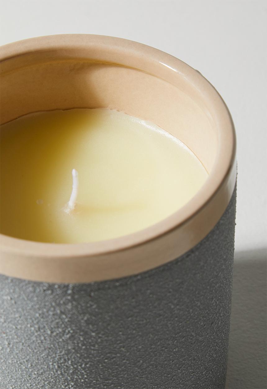 H&S - Sweet lemon scented candle - Khaki