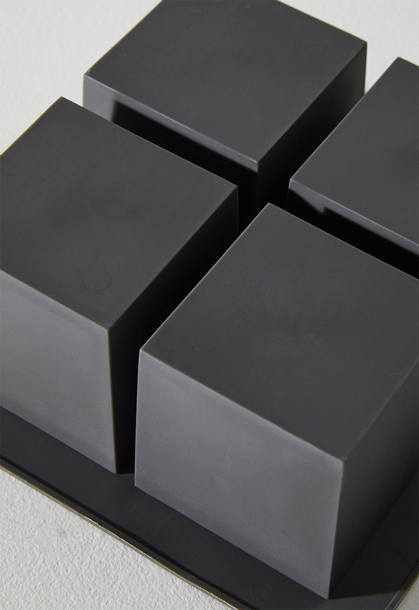 Excellent Houseware - Grande sqaure ice cube tray - Black