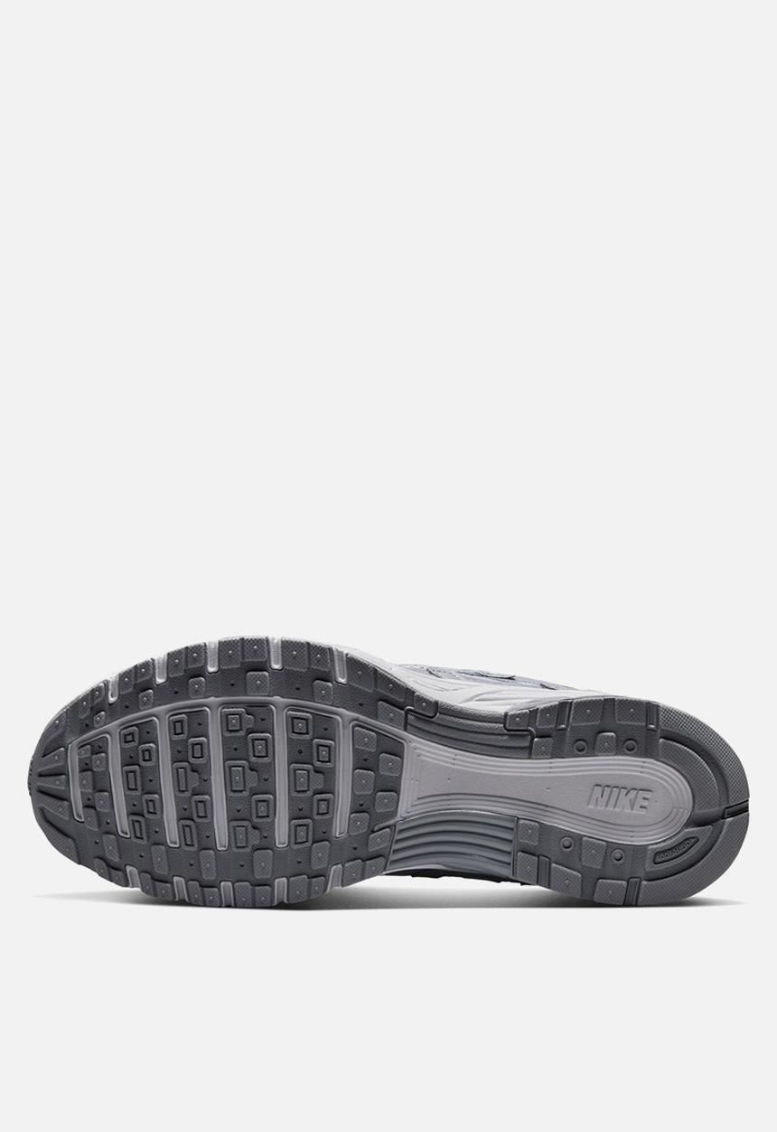 Nike - Nike P-6000