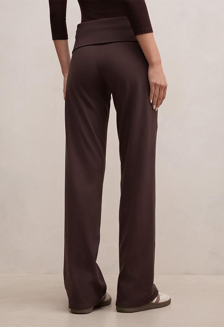 Forever New - Wren fold waist wide leg pants in chocolate freckle