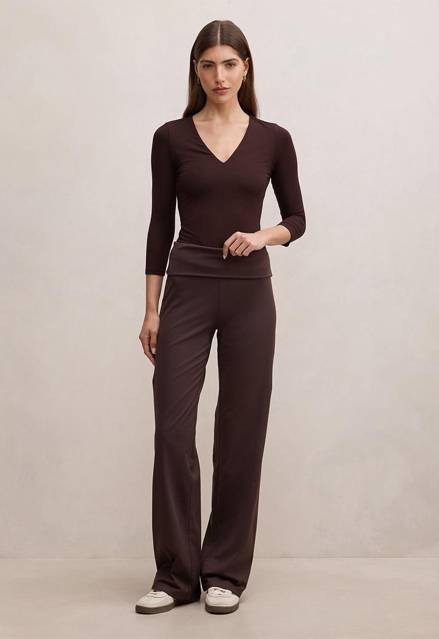 Forever New - Wren fold waist wide leg pants in chocolate freckle