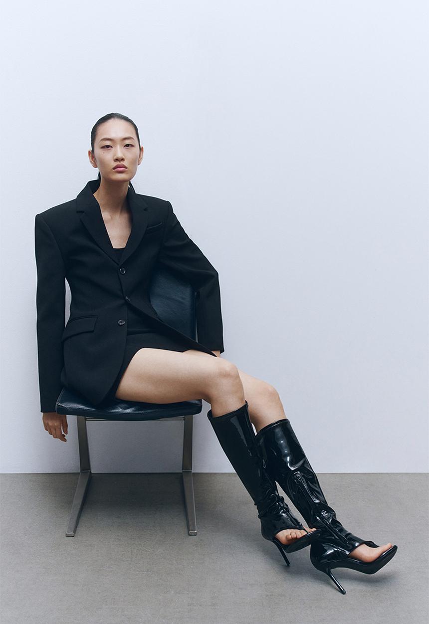 H&M - WARDROBE.NYC H&M:  Wool-blend hourglass blazer - black