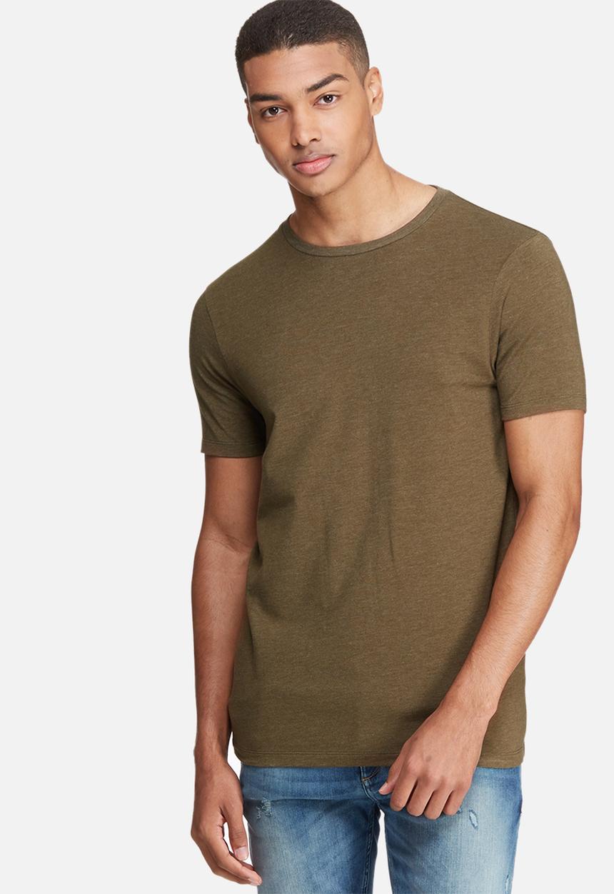 basicthread - Muscle fit tee