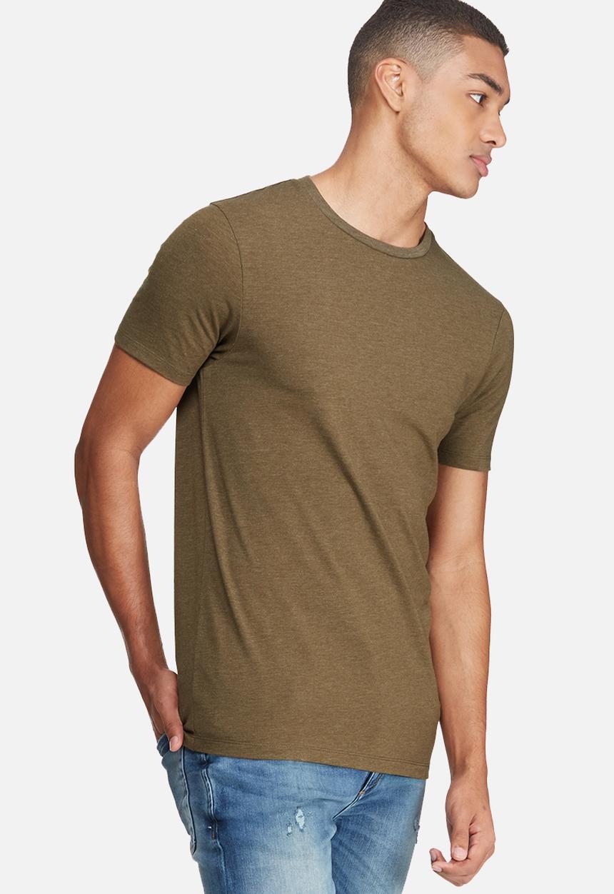 basicthread - Muscle fit tee