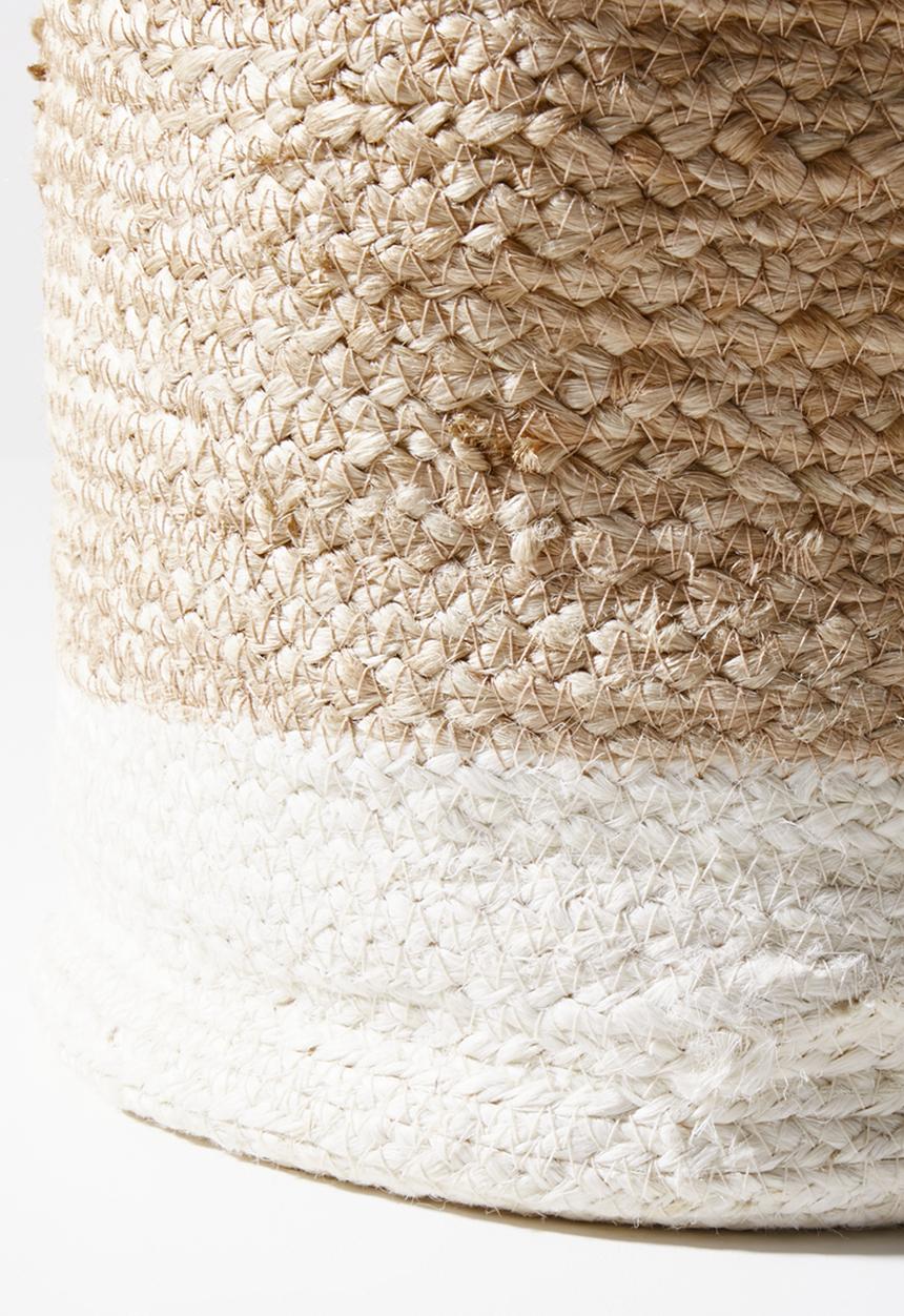 H&S - Scalloped Basket set of 3 - Natural