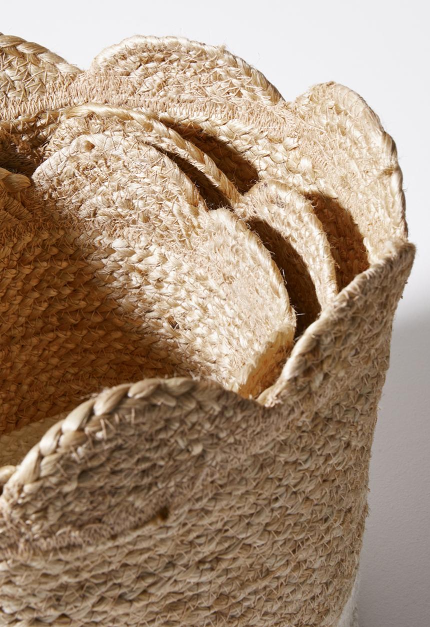 H&S - Scalloped Basket set of 3 - Natural