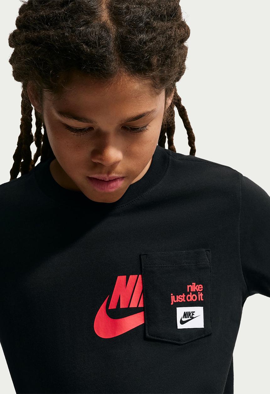 Nike - Kids Nike Sportswear Futura Pocket Tee