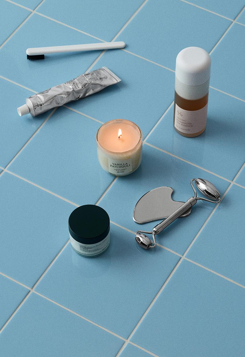 H&M - Scented candle in glass holder - vanilla patchouli