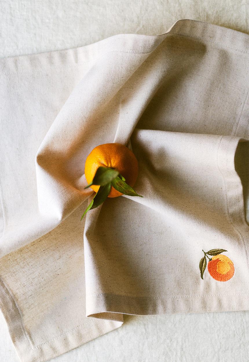 H&M - 4-Pack embroidery-detail linen-blend napkins - light beige/orange