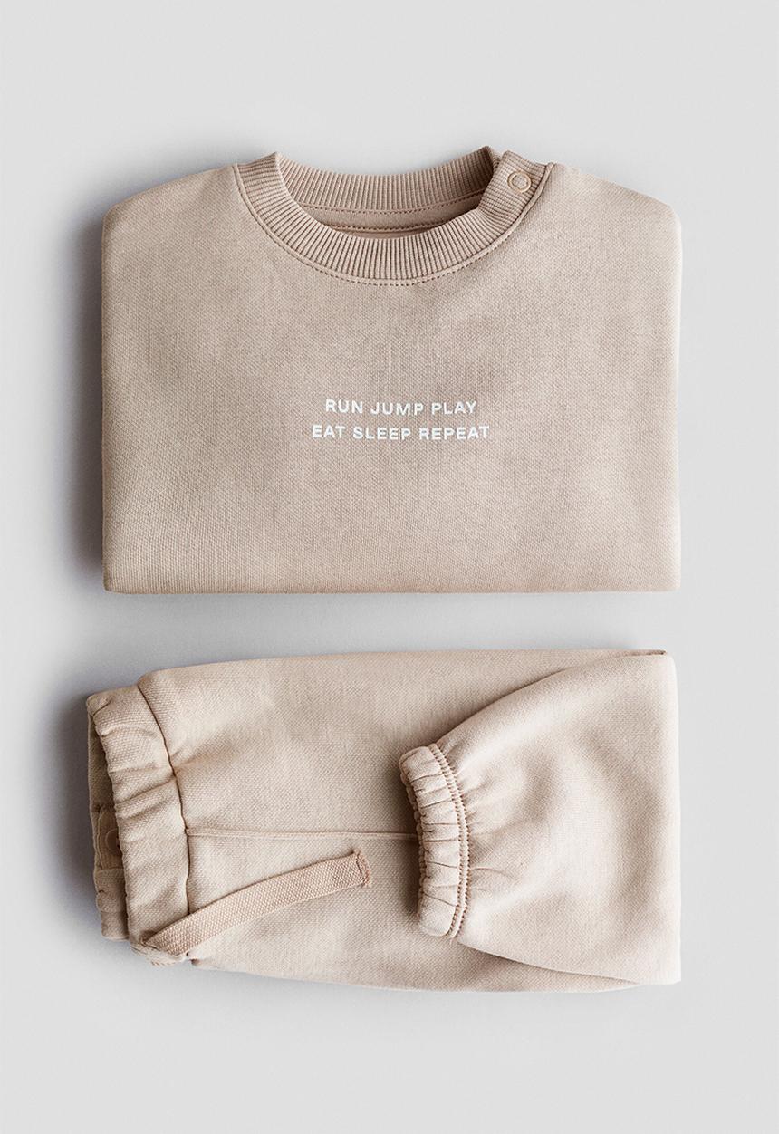H&M - 2-Piece printed sweatshirt set - light beige/run jump play