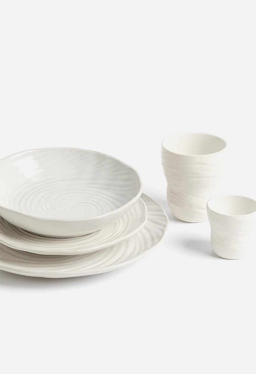 H&M - Textured stoneware mug - white
