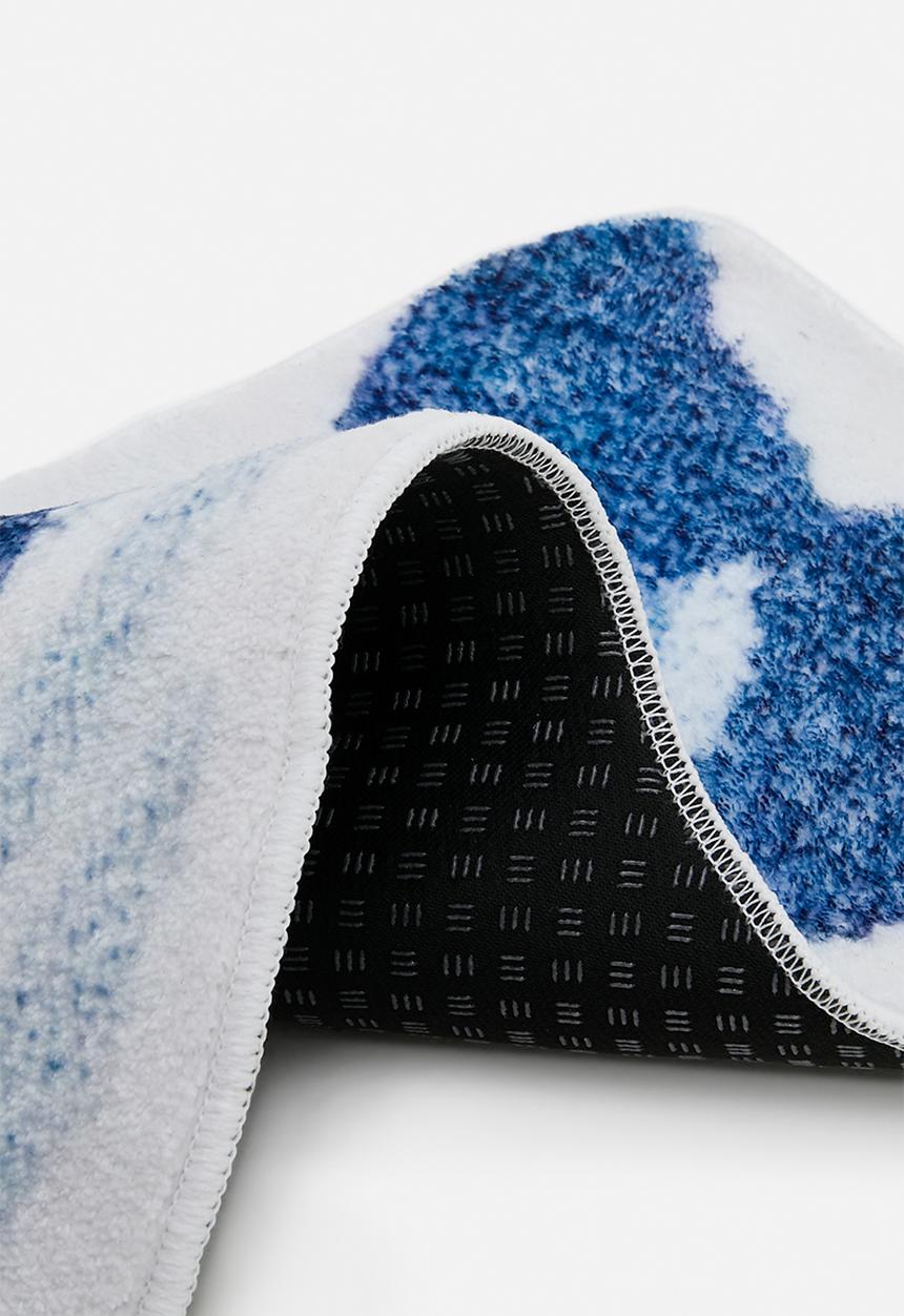 Pop Candy - Whale-shaped bath mat - blue 