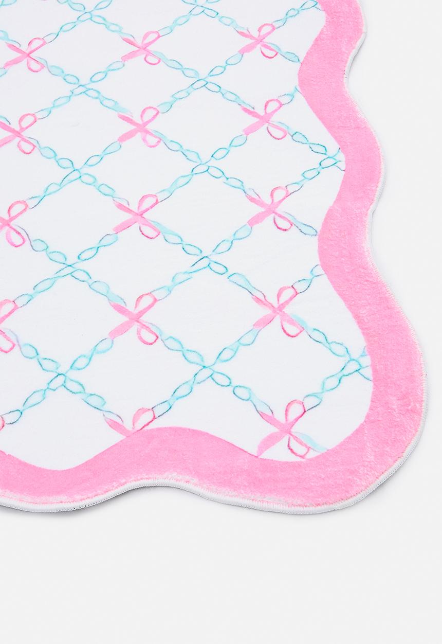 Pop Candy - Wavy edge bow aop rug - white/pink