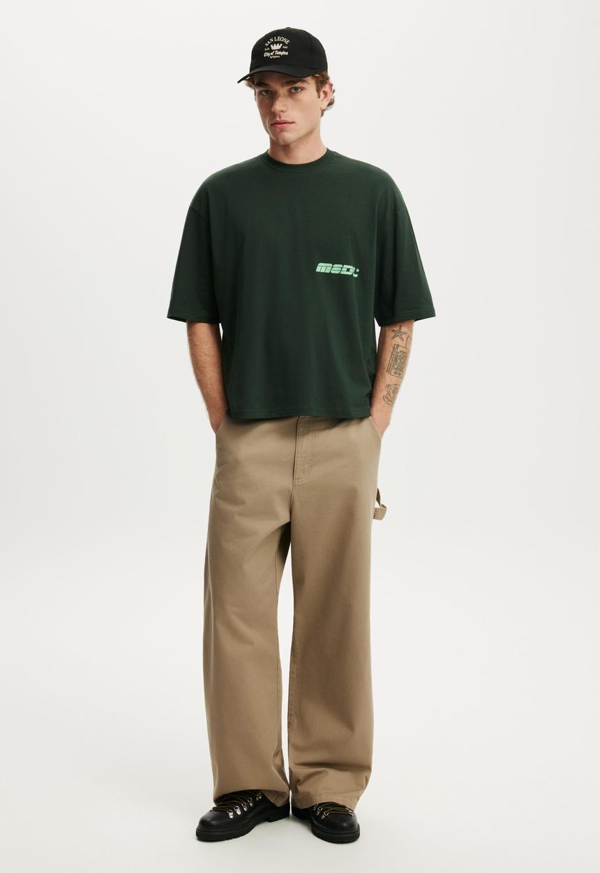 Cotton On - Cropped Fit Graphic T-shirt - Heritage Green/Logistics