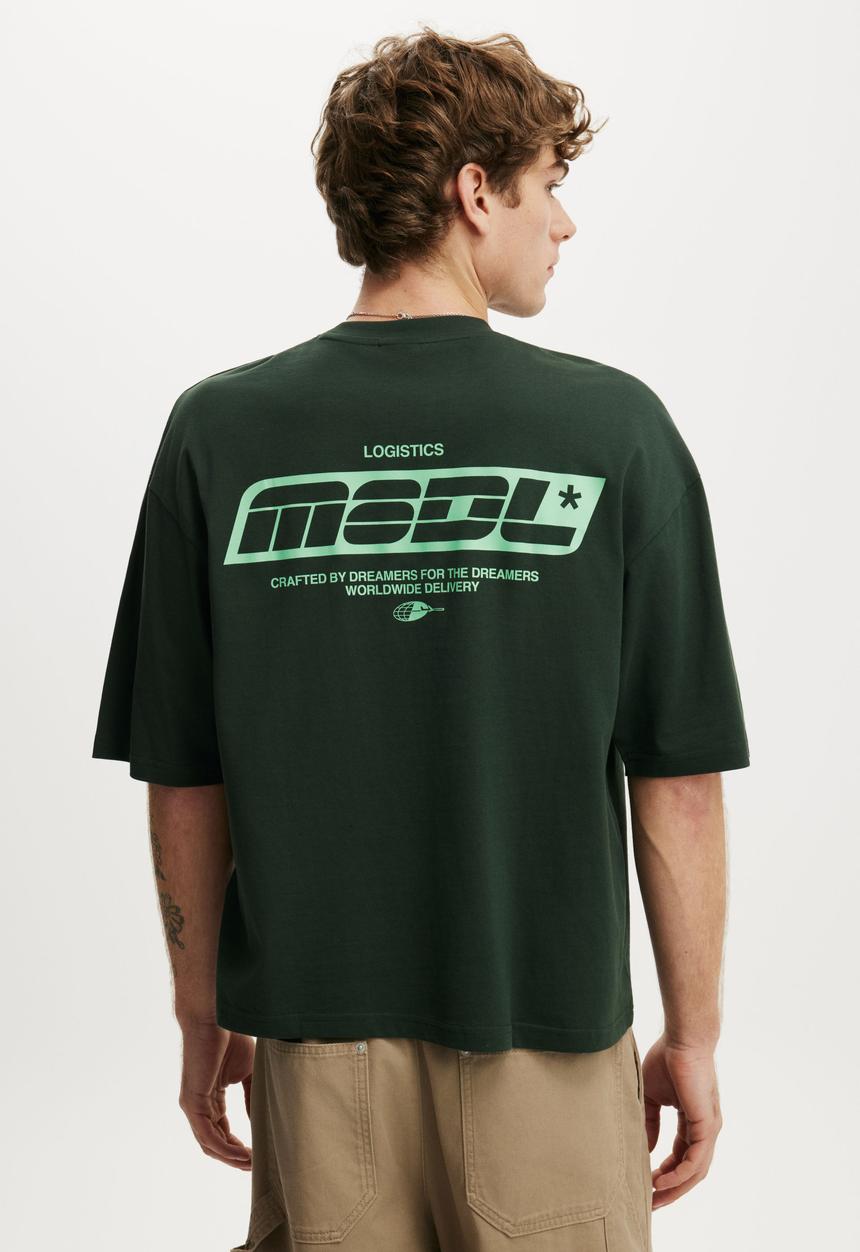 Cotton On - Cropped Fit Graphic T-shirt - Heritage Green/Logistics