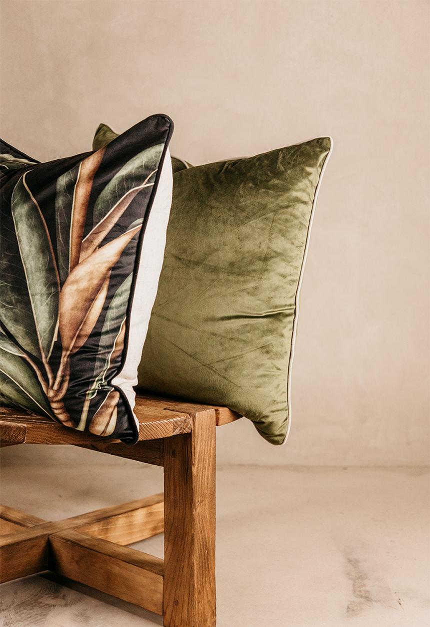 Noha - Velvet  Zama Leaf Scatter  