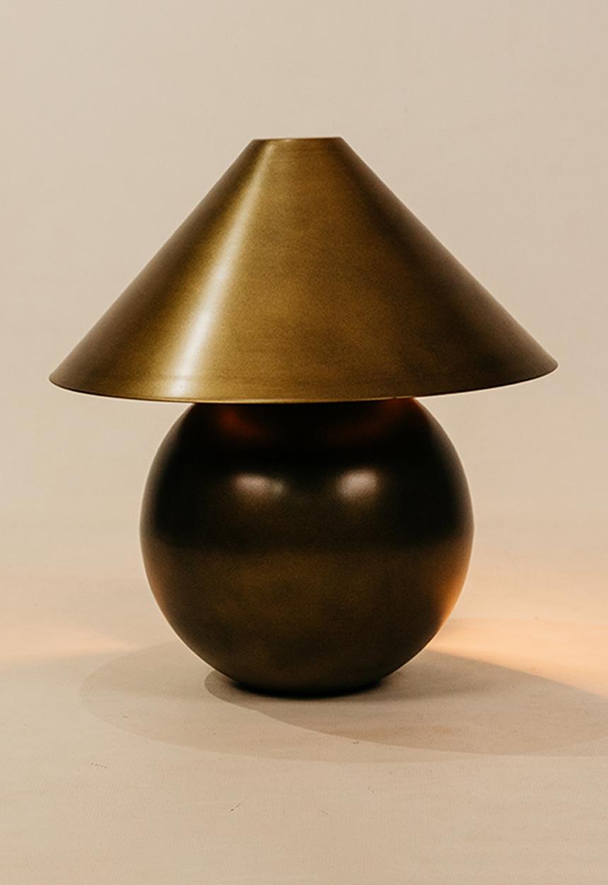 Noha - Foundry Metal Lamp