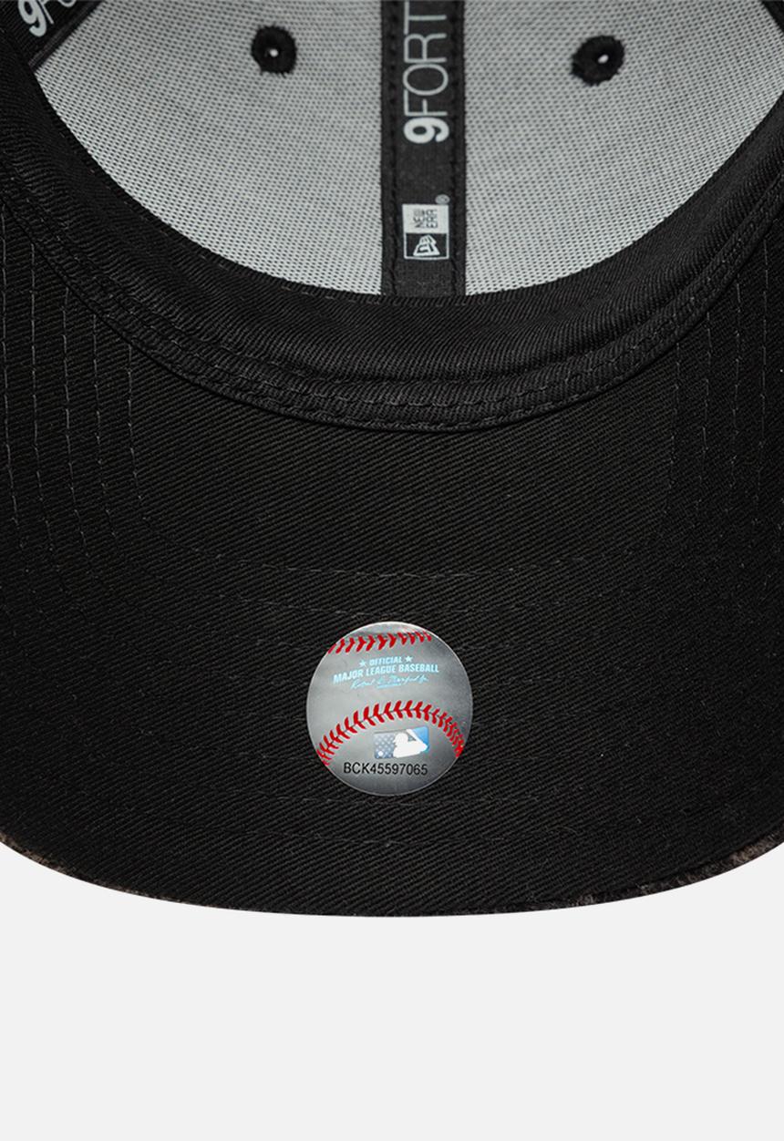 New Era - Female Cosy Leopard 9Forty® - Black