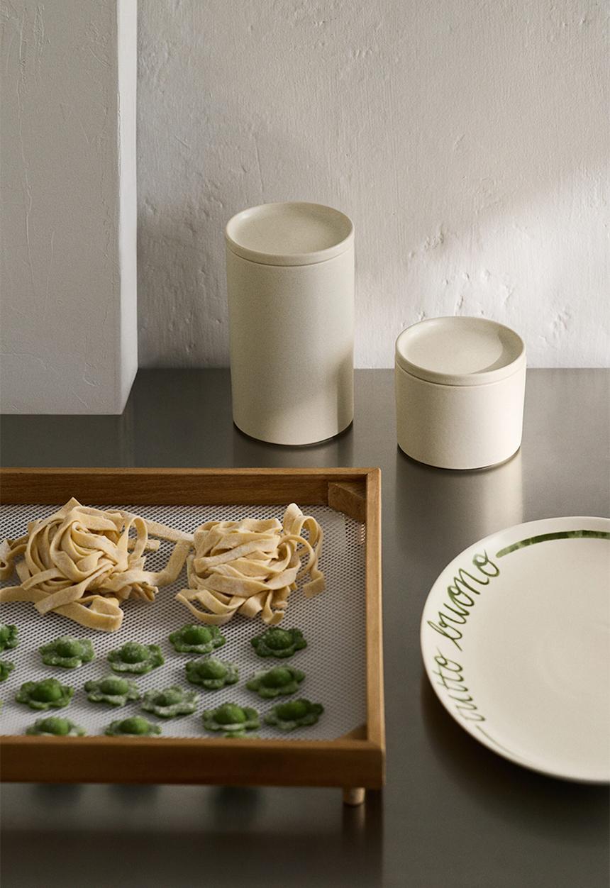 H&M - Small reactive-glaze jar - light beige