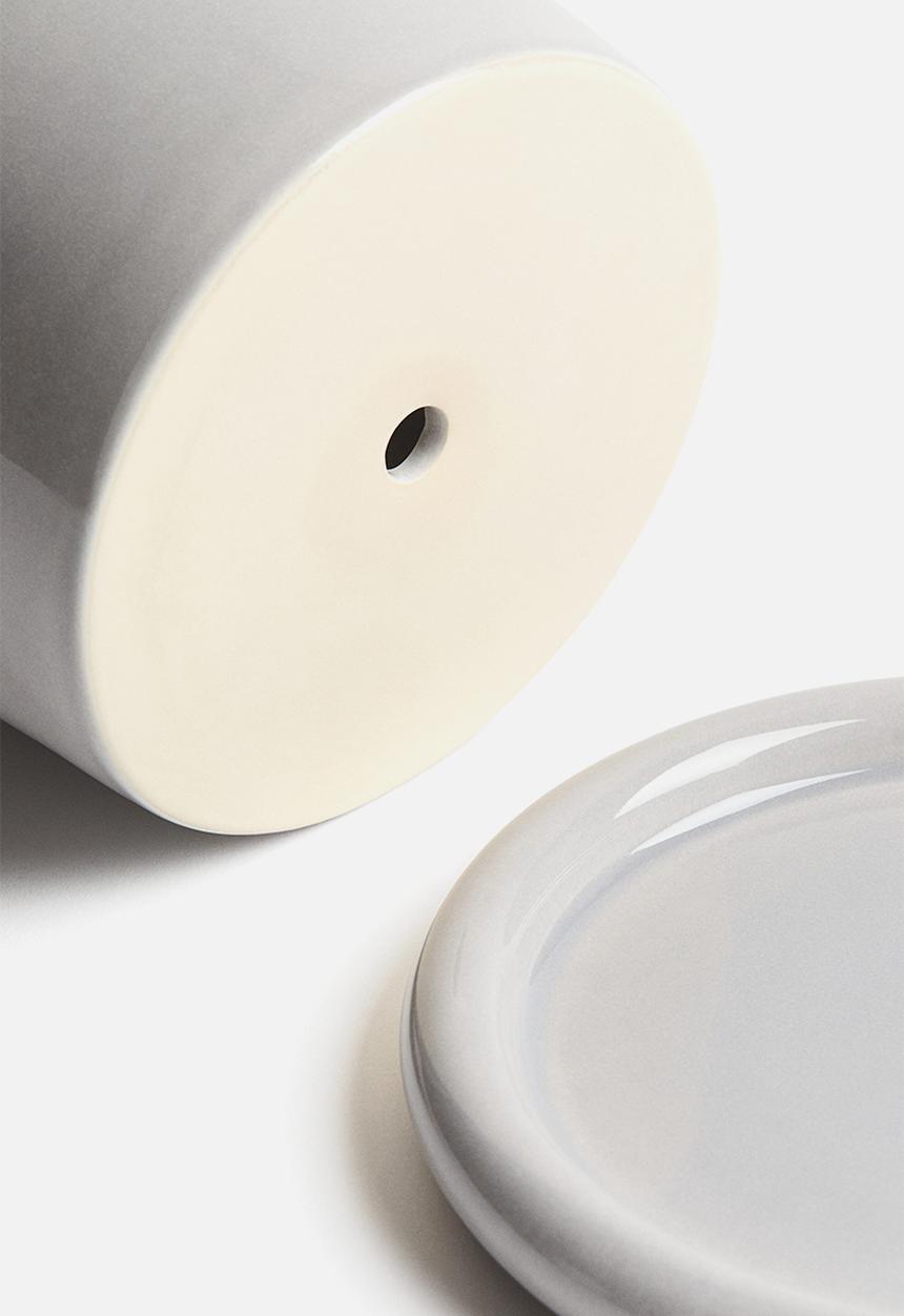 H&M - Stoneware plant pot with saucer - light grey