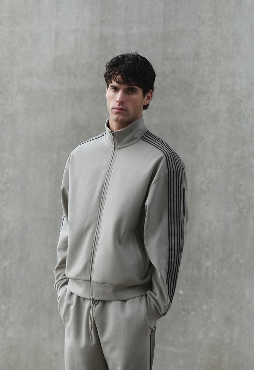 H&M - Oversized fit track jacket with drymove - beige