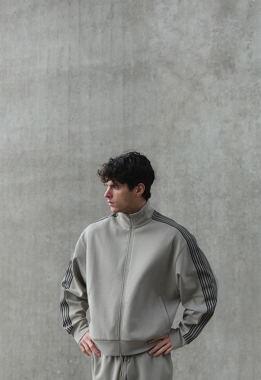 H&M - Oversized fit track jacket with drymove - beige