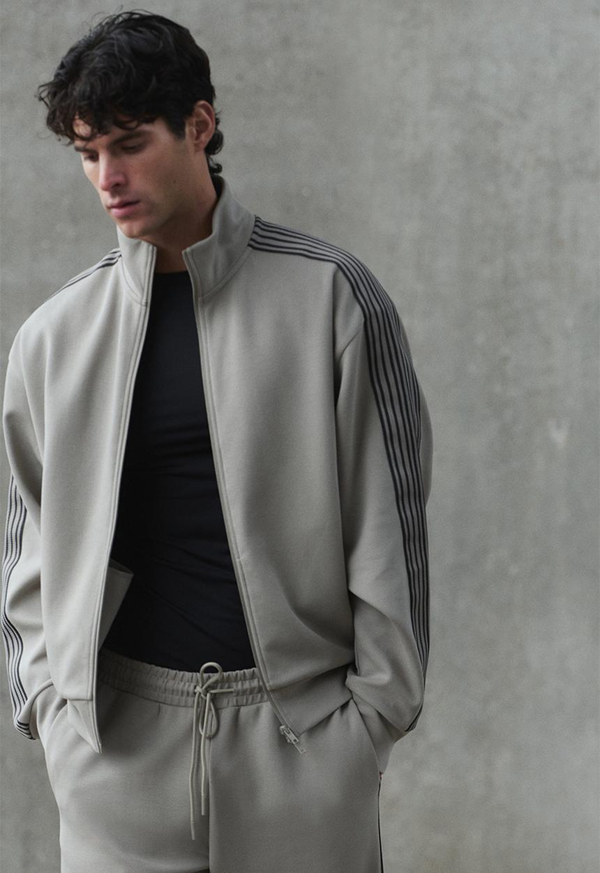 H&M - Oversized fit track jacket with drymove - beige