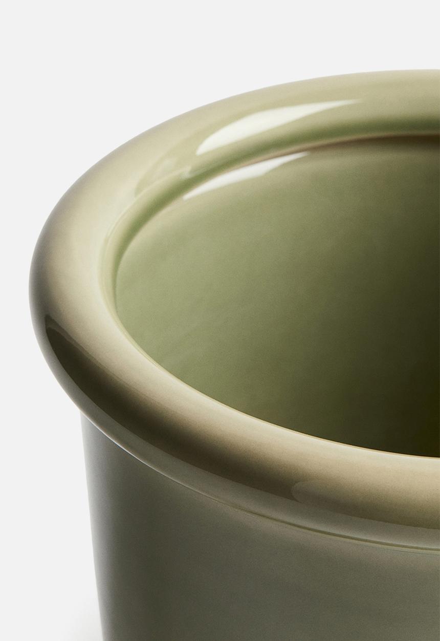H&M - Large stoneware plant pot with saucer - light green