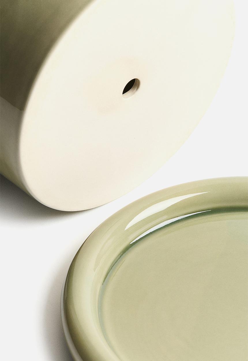 H&M - Large stoneware plant pot with saucer - light green