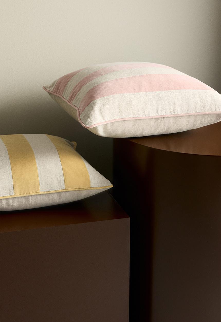 H&M - Linen-blend cushion cover - light pink/beige striped