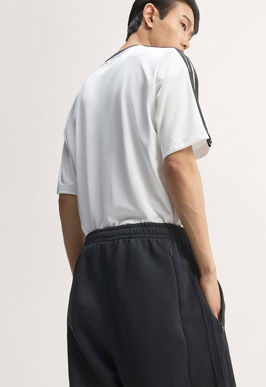 adidas Originals - Spacer Teamgeist 26 Cutline Open Hem Pants - Black