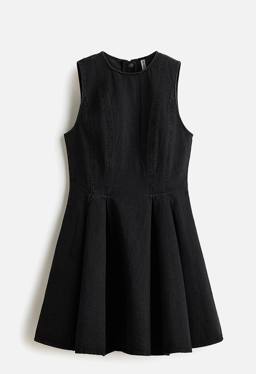 H&M - Flared-skirt denim dress - washed black