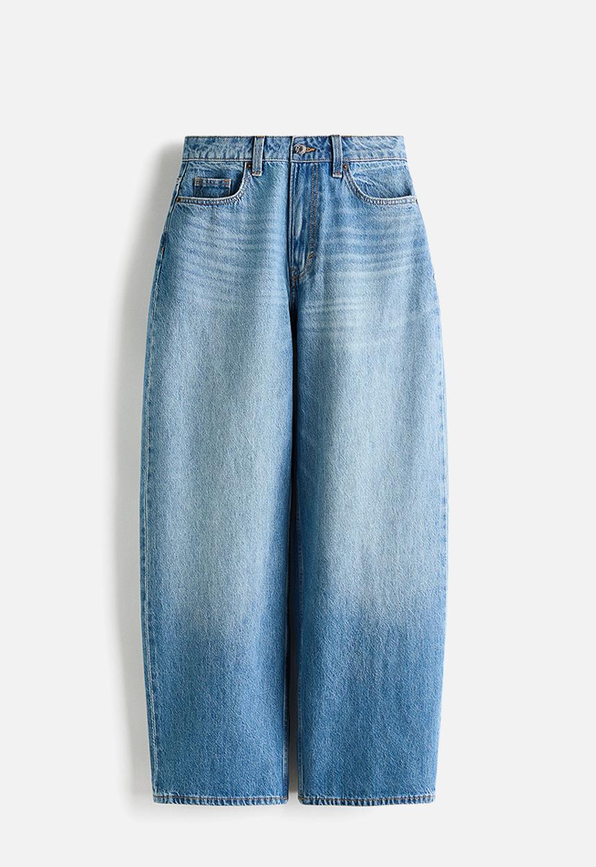H&M - Curvy fit baggy high waist jeans - light denim blue
