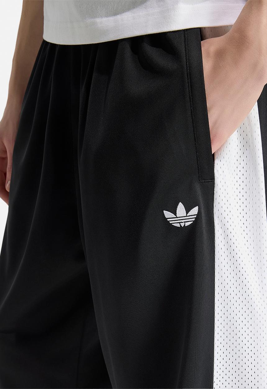 adidas Originals - Adicolor Court Shorts - Balck/White