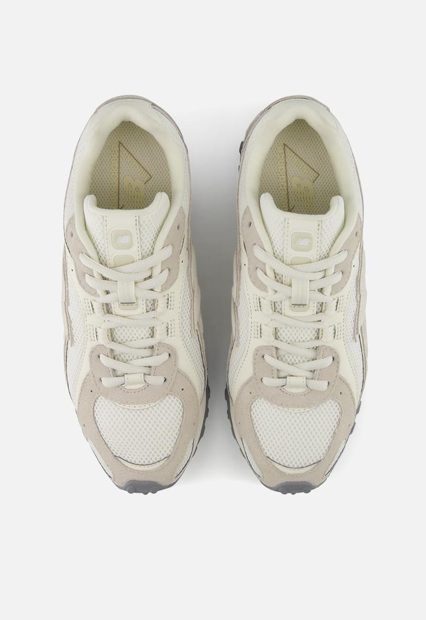 New Balance  - 204L
