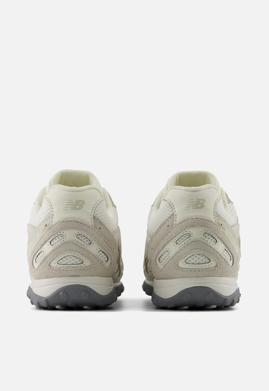 New Balance  - 204L