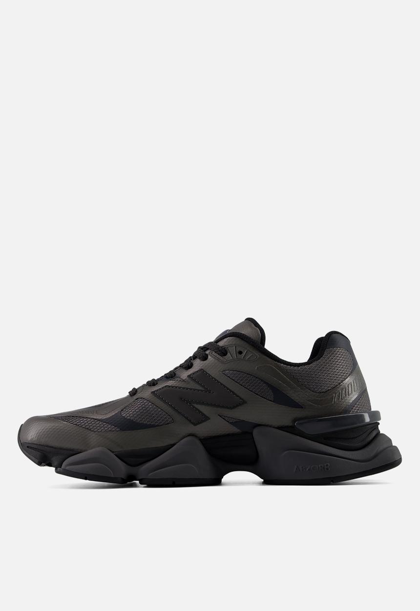 New Balance  - 9060