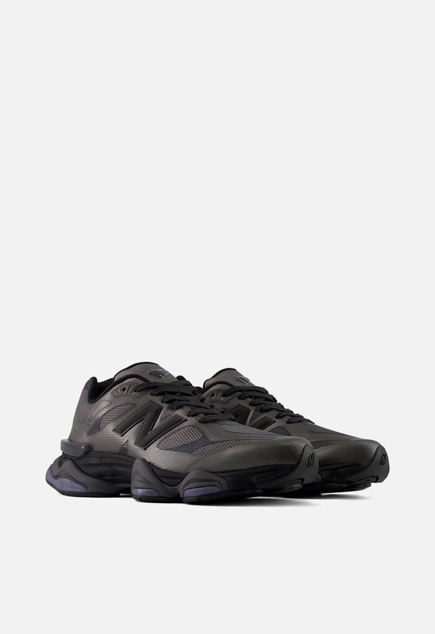 New Balance  - 9060