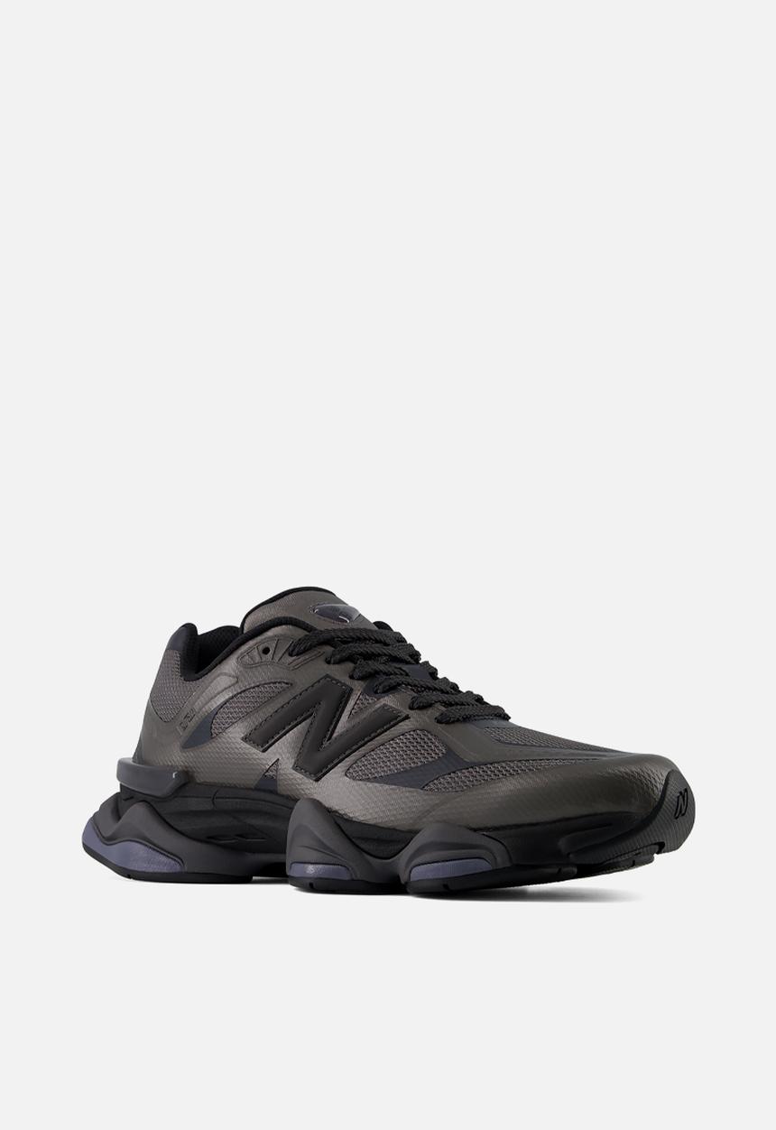 New Balance  - 9060