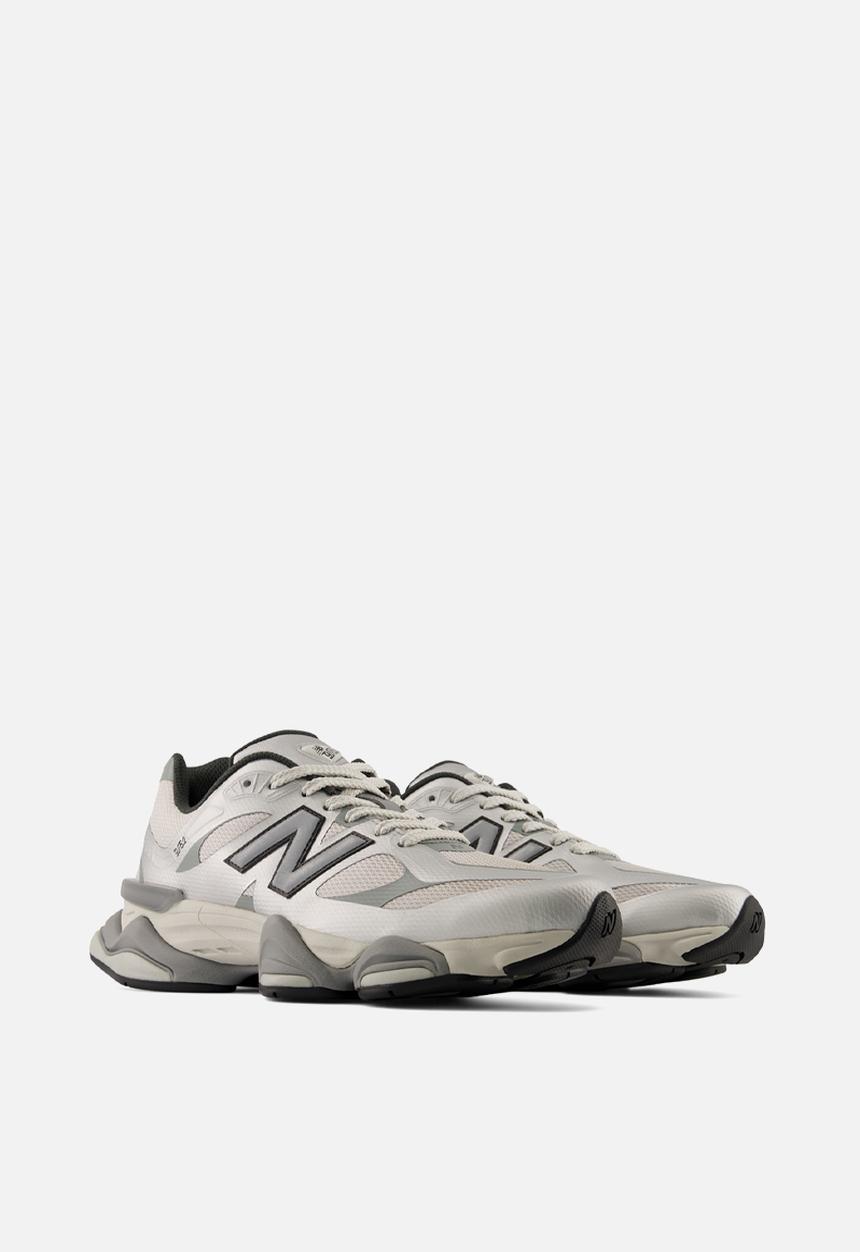 New Balance  - 9060