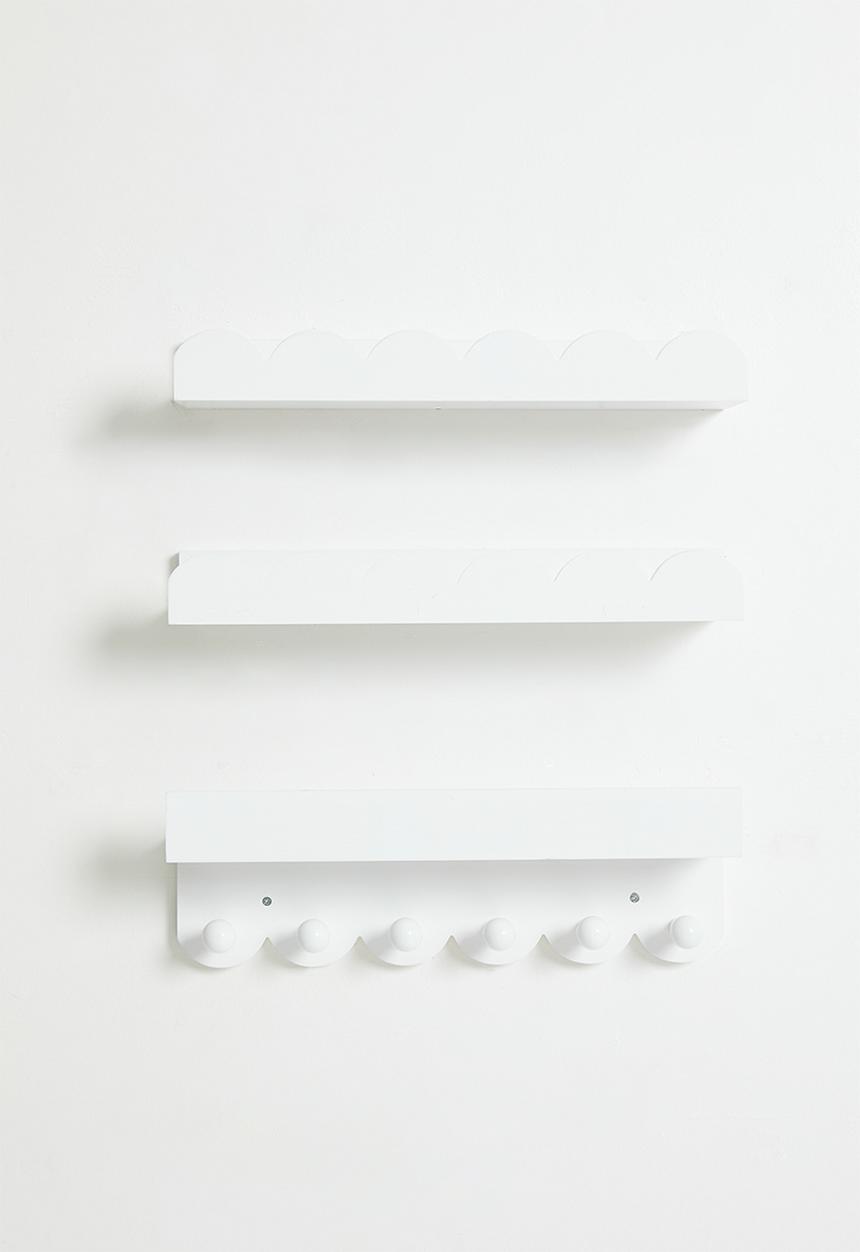 Pop Candy - Scalloped wall shelf - white